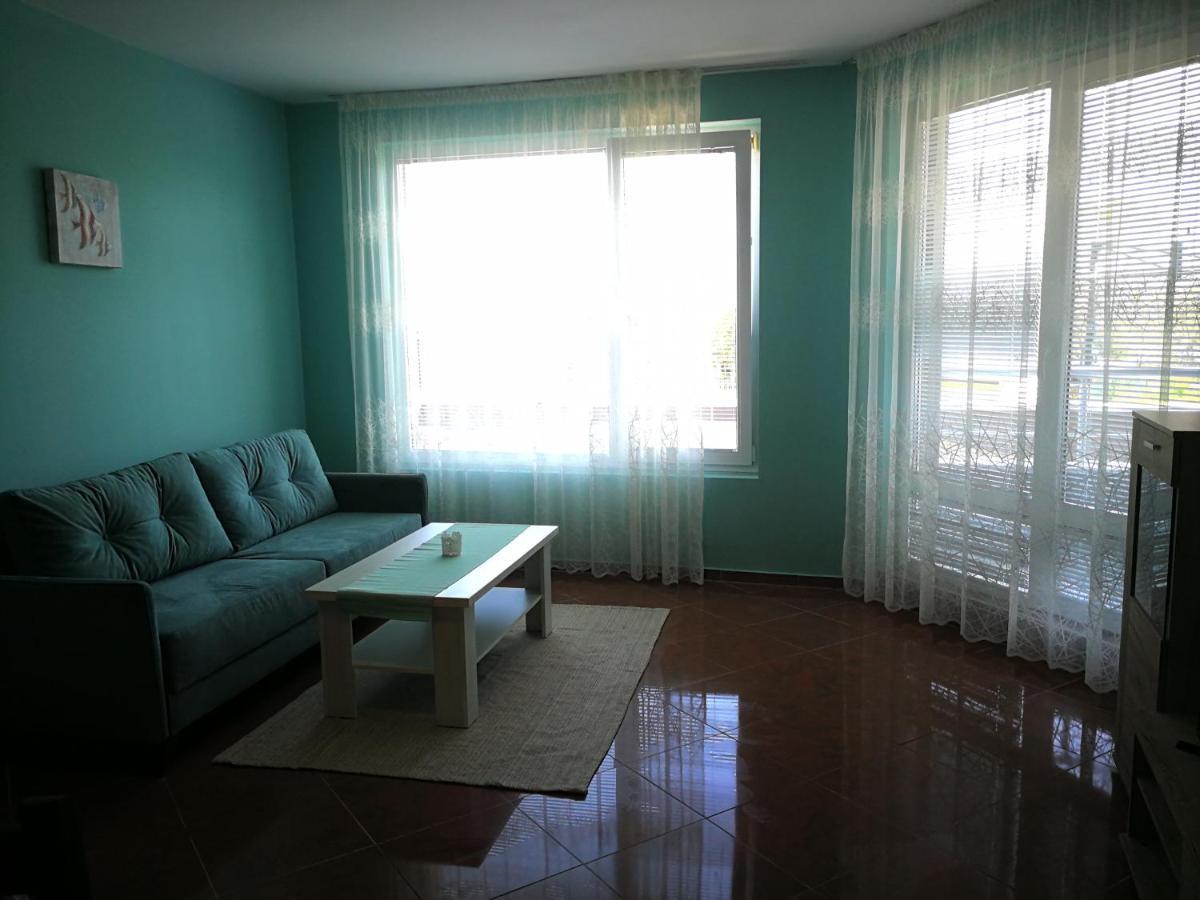 Апартамент За Гости Соня Guest Apartment Sonya Nessebar Exterior foto